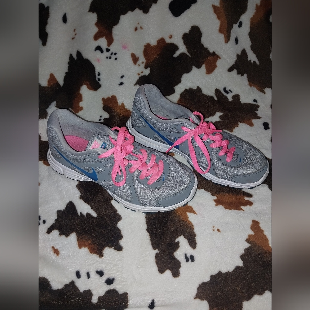 Nike Revolution 2s pink and grey sz 8.5